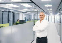 Ο Κρις Παναγιώτου απαντά στον Αβέρωφ: Αστεία η προσπάθεια να παρουσιαστεί ένα δείπνο ως συμφωνία για τις προεδρικές