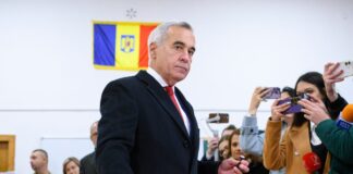 Ρουμανία: Πανηγυρισμοί έξω από το δικαστήριο μετά την απόφαση για τον Καλίν Γκεοργκέσκου