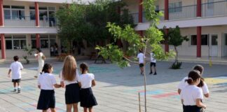 Χαλαρώσεις στα εισοδηματικά κριτήρια για επίδομα τέκνου