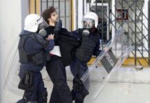 Σφοδρές συγκρούσεις στην Αλβανία ανάμεσα σε αστυνομία και διαδηλωτές