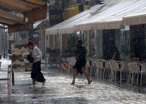 Μετεωρολογική: Εντονότερα τα καιρικά φαινόμενα σε δυτικά και νότια παράλια
